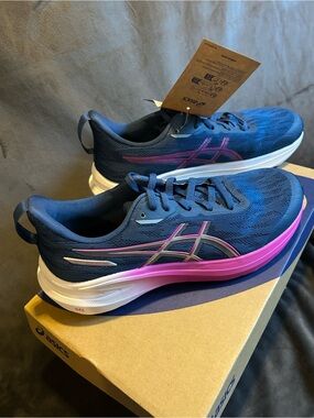 ASICS GT-1000 14 Sz 7.5 WMNS/5.5 youth
